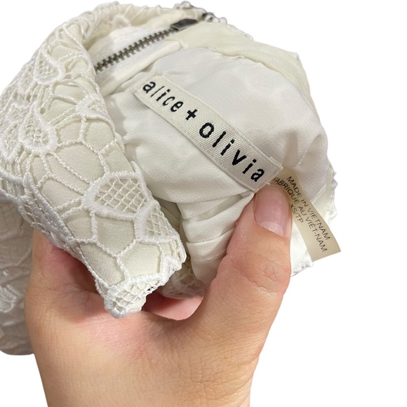 Alice + Olivia Irene Lace Dress XS Silk White Floral Guipure Collared Sleeveless - Picture 3 of 11